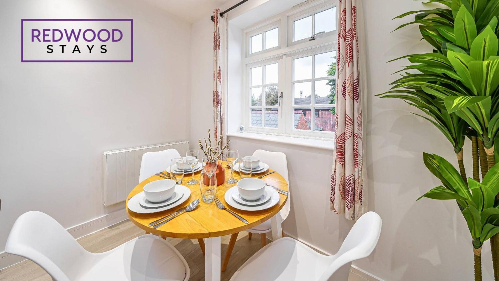 1 Bed 1 Bath Town Center Apartments For Corporates & Contractors, Wifi, Netflix And Parking On Selected Units By Redwood Stays Aldershot Eksteriør bilde
