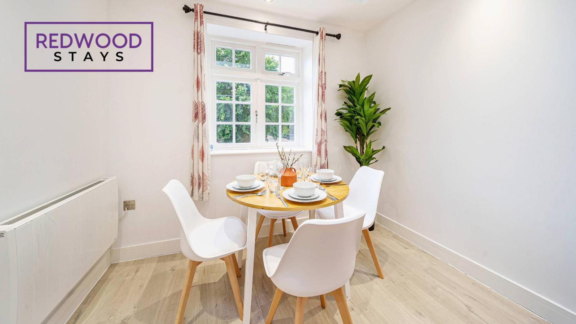 1 Bed 1 Bath Town Center Apartments For Corporates & Contractors, Wifi, Netflix And Parking On Selected Units By Redwood Stays Aldershot Eksteriør bilde